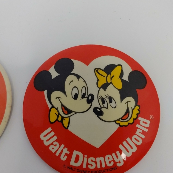 Walt Disney productions tin pins. Vintage - Picture 4 of 4